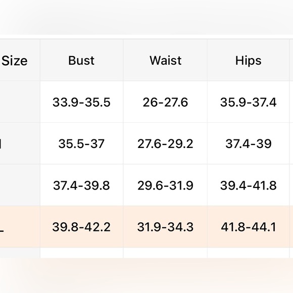 ⭐️Cream Sleeveless Blouse with Polka Dots - Picture 3 of 3